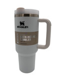 ماگ استنلی کوئنچر مدل JBY‑827 ظرفیت 1.18 لیتر (40oz) – دستهدار و نیدار